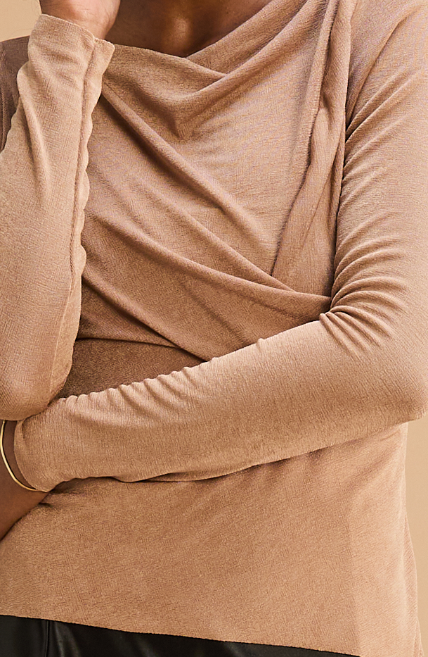 Fiona Top - MARETHCOLLEEN