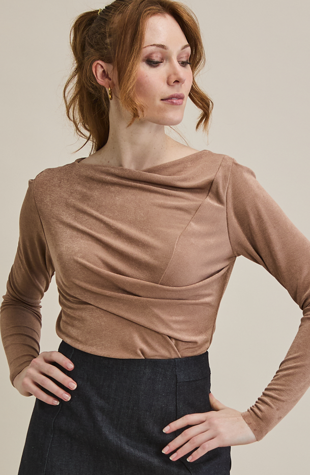 Fiona Top - MARETHCOLLEEN