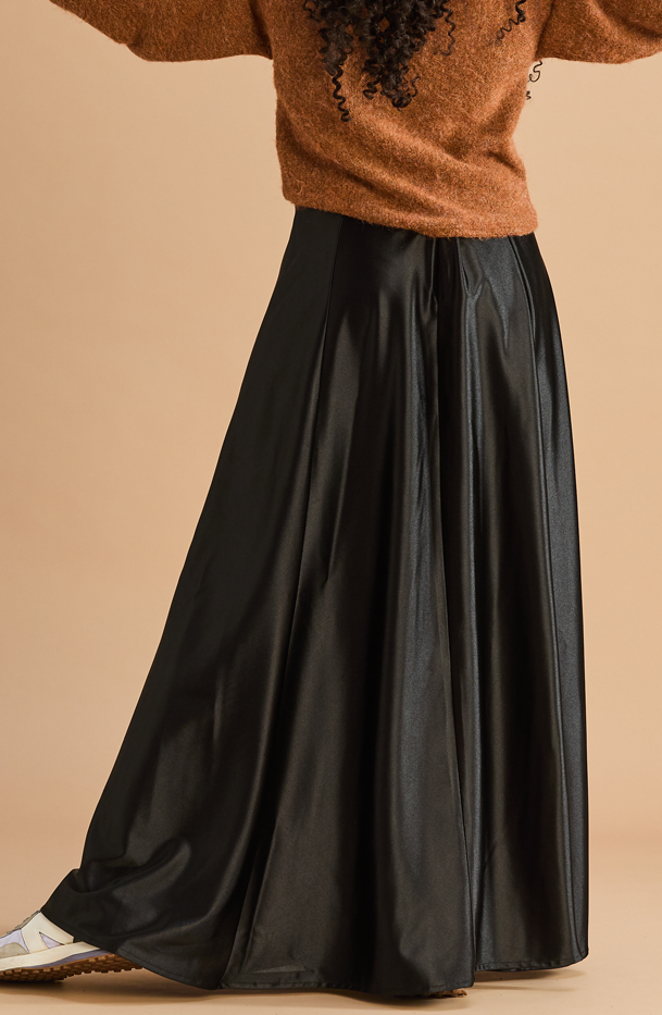 Slit Skirt - MARETHCOLLEEN