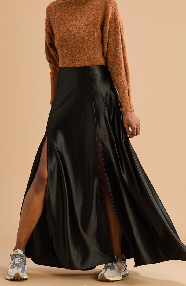 Slit Skirt - MARETHCOLLEEN